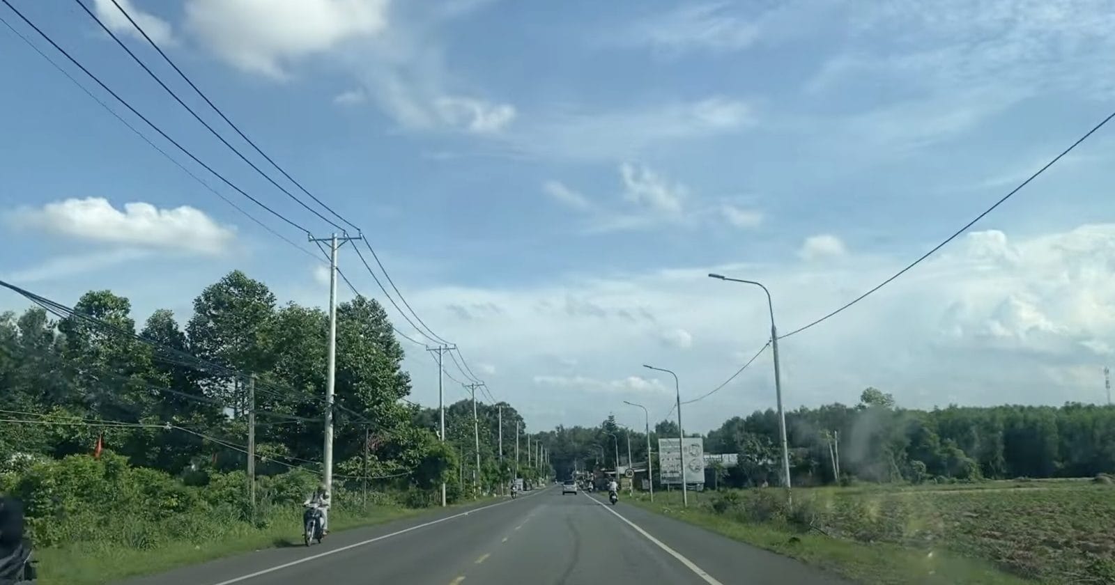 DT769 đoạn qua xã Bình Sơn